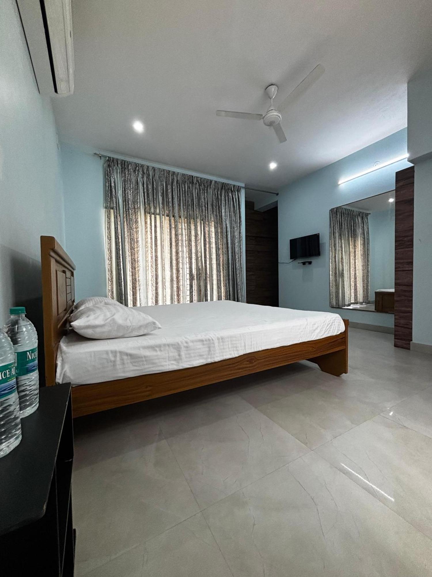 Ezhilagam Stays Chennai Chambre photo